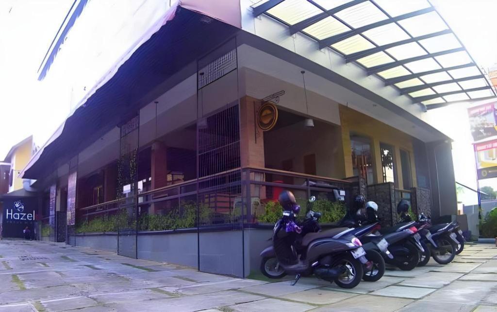 Hazotel Semarang Exterior foto